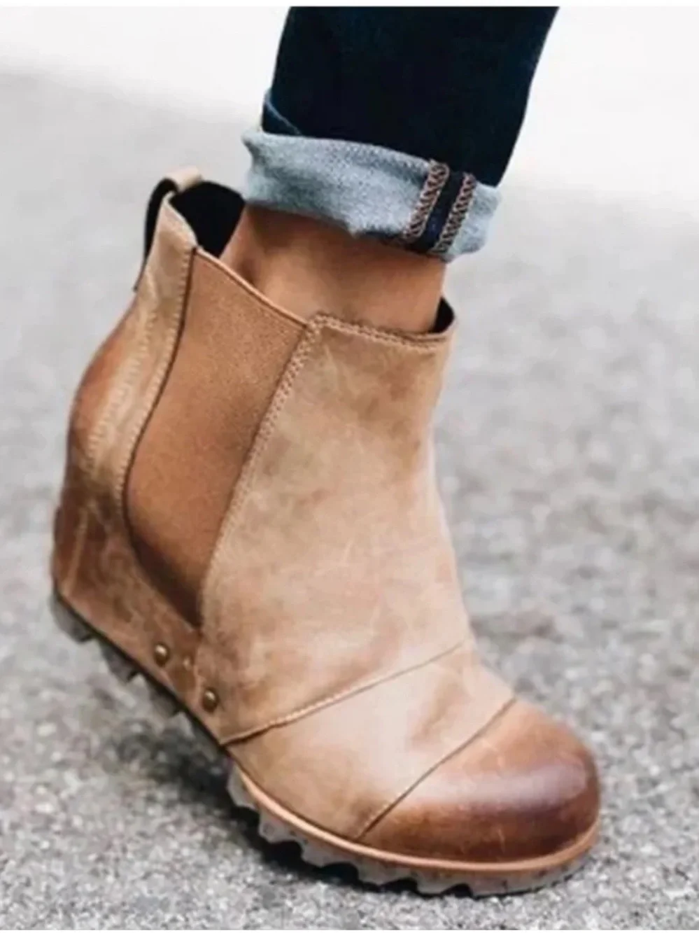 Sorel Women’s Lea Wedge Platform Booties Boots in Brown Leather Size 7.5